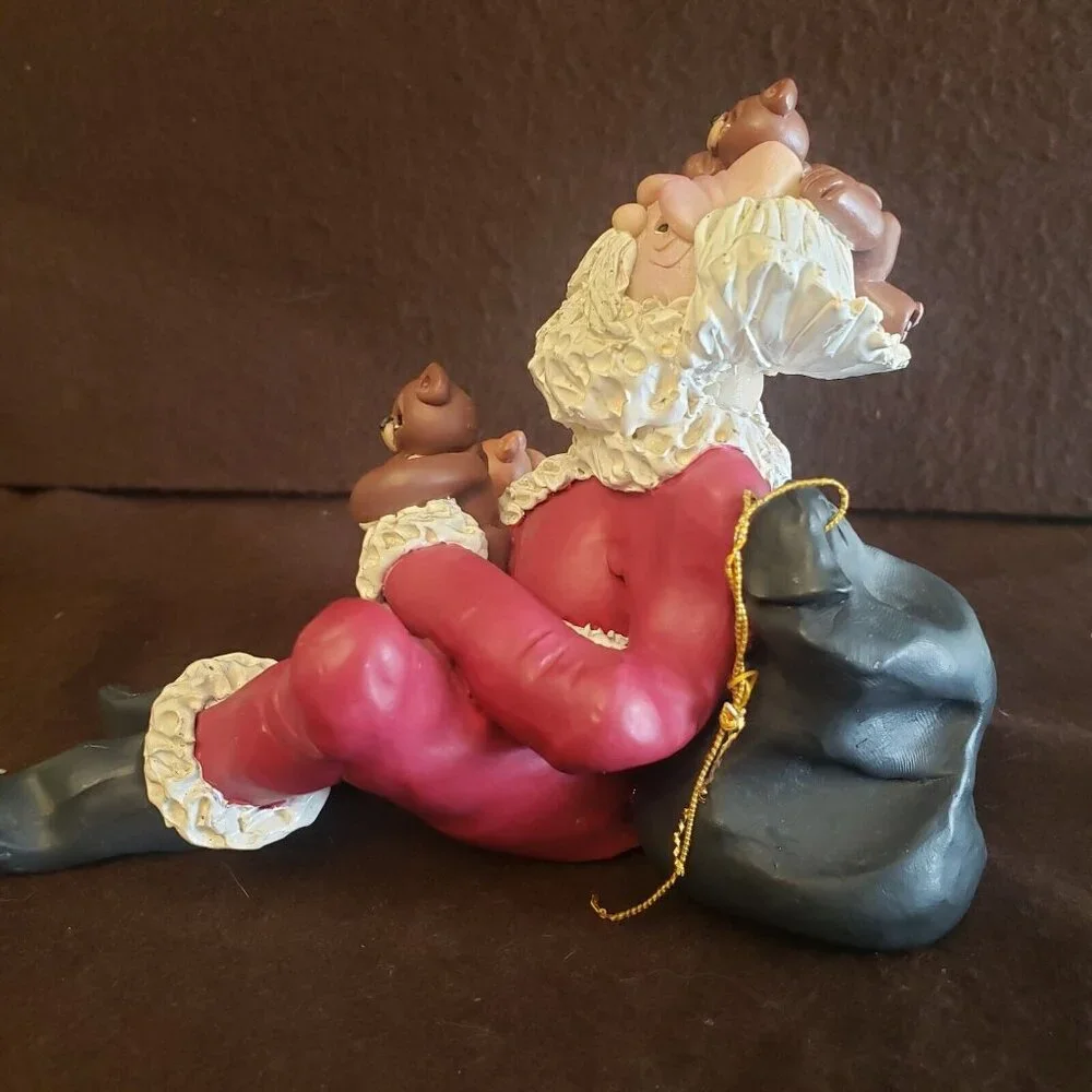 Vintage Possible Dreams Mini Munchikins Santa 1992 Figurine with bears resin Sad